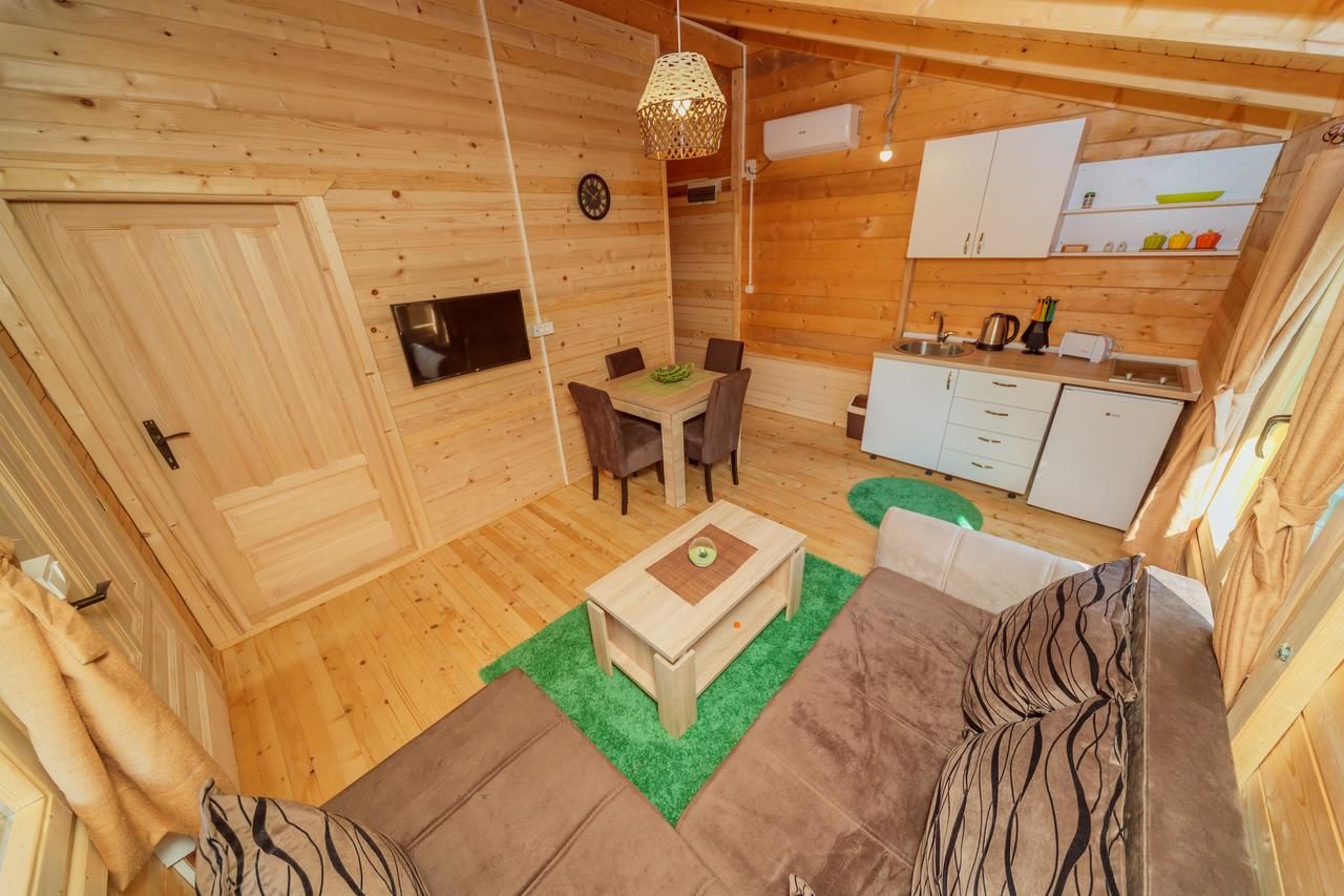 Лоджи Orahovo Cottages Вирпазар