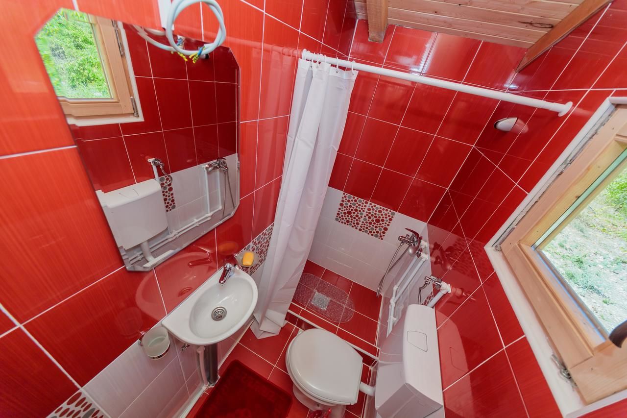 Лоджи Orahovo Cottages Вирпазар