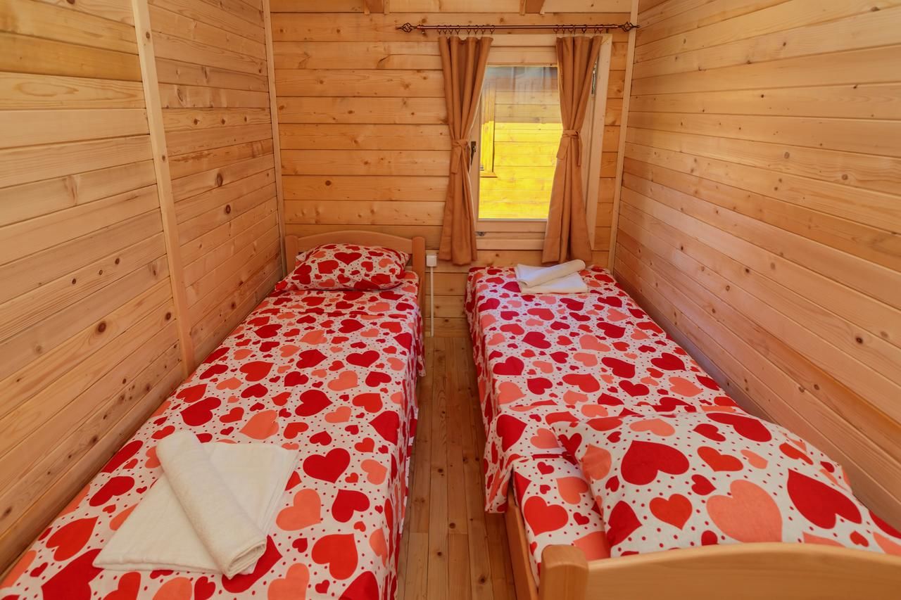 Лоджи Orahovo Cottages Вирпазар