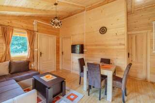 Лоджи Orahovo Cottages Вирпазар Шале с двумя спальнями-12