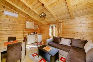 Лоджи Orahovo Cottages Вирпазар Шале с двумя спальнями-14