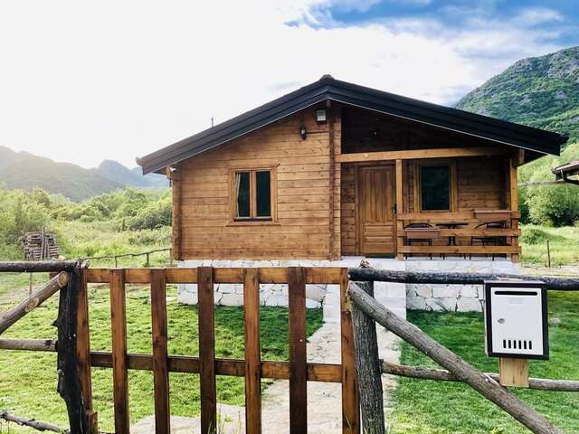 Лоджи Orahovo Cottages Вирпазар-14