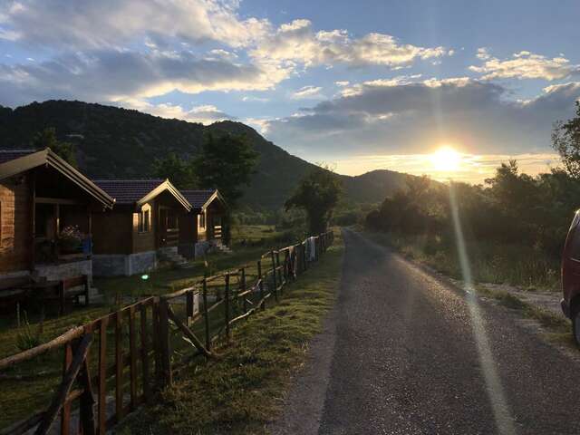 Лоджи Orahovo Cottages Вирпазар-11